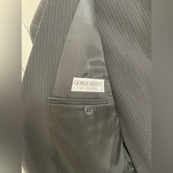 GENUINE ARMANI Suit - Charcoal Pinstripe - Made in Italy - 42R 🇮🇹 😎 -Tailored - Picture 3 of 9